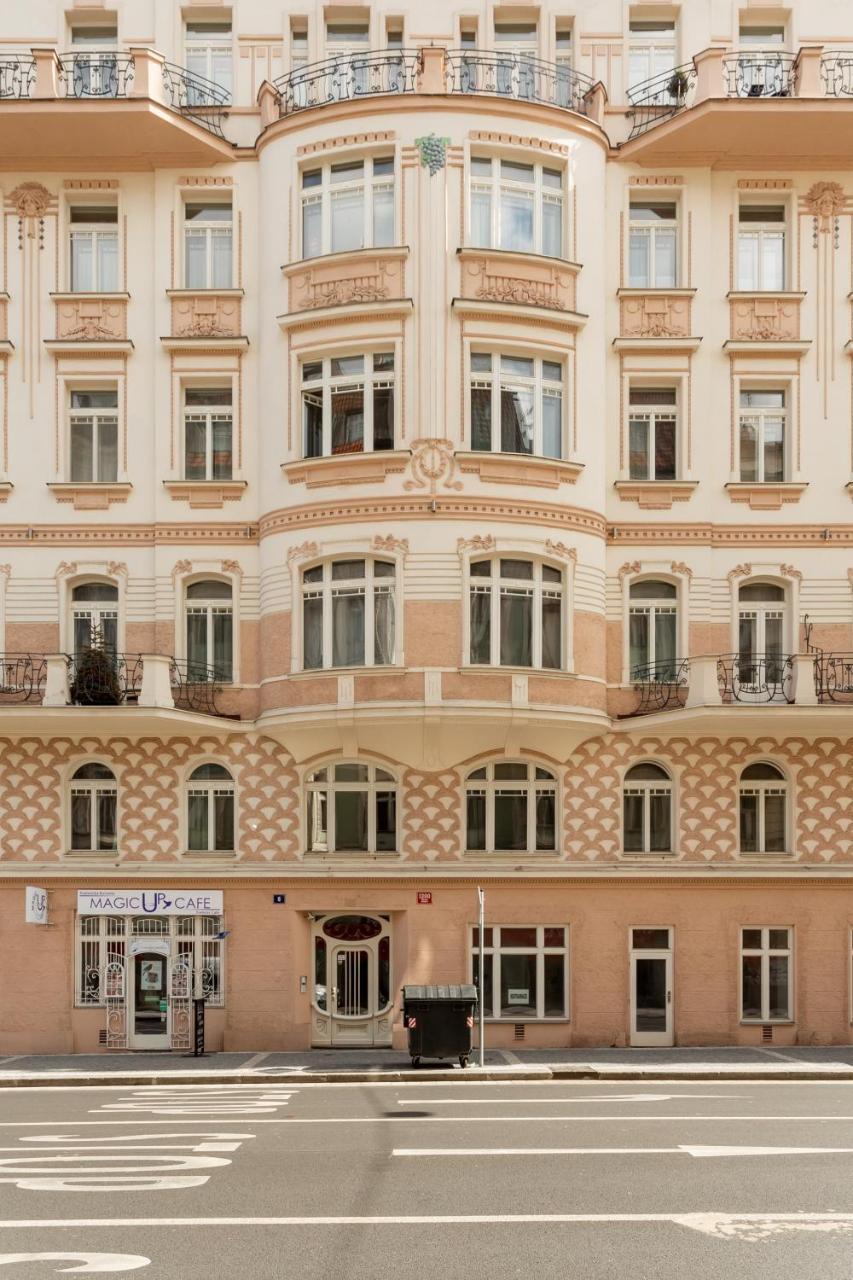 Prague Days - Sunny Riverside Apartments With Terraces Exterior photo